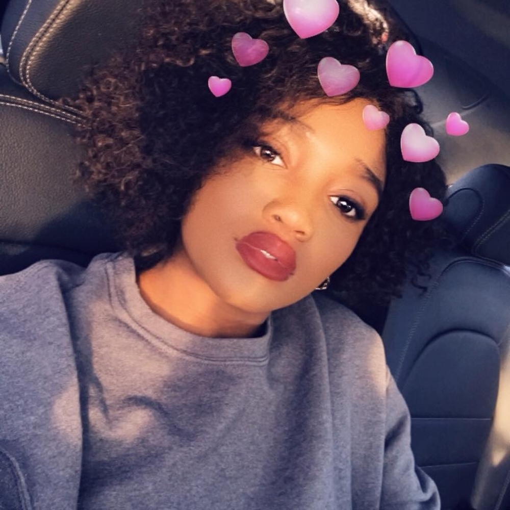 Meet your Posher, Monique